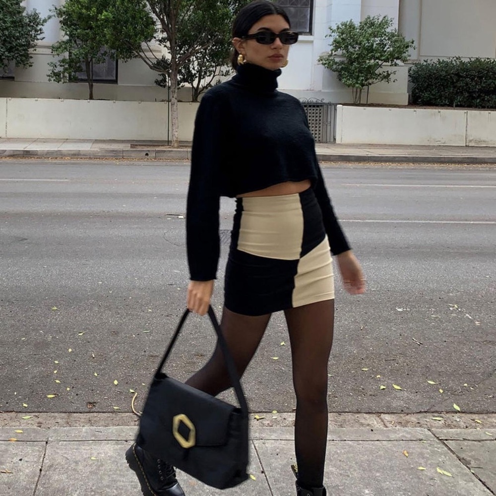 Princess Polly Colorblock Skirt 🖤🤍 - Picture 1 of 4